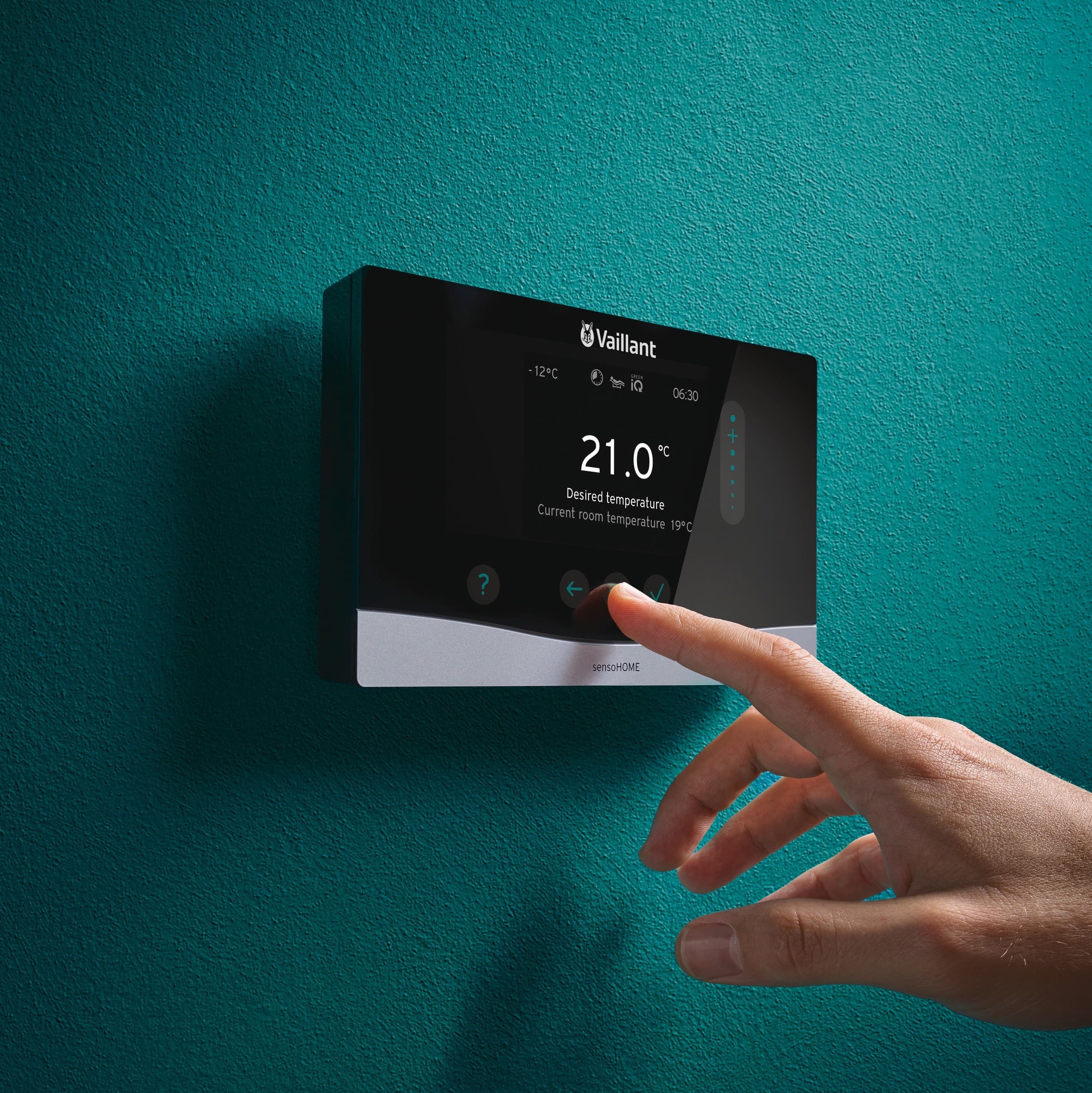 Vaillant sensoComfort controller